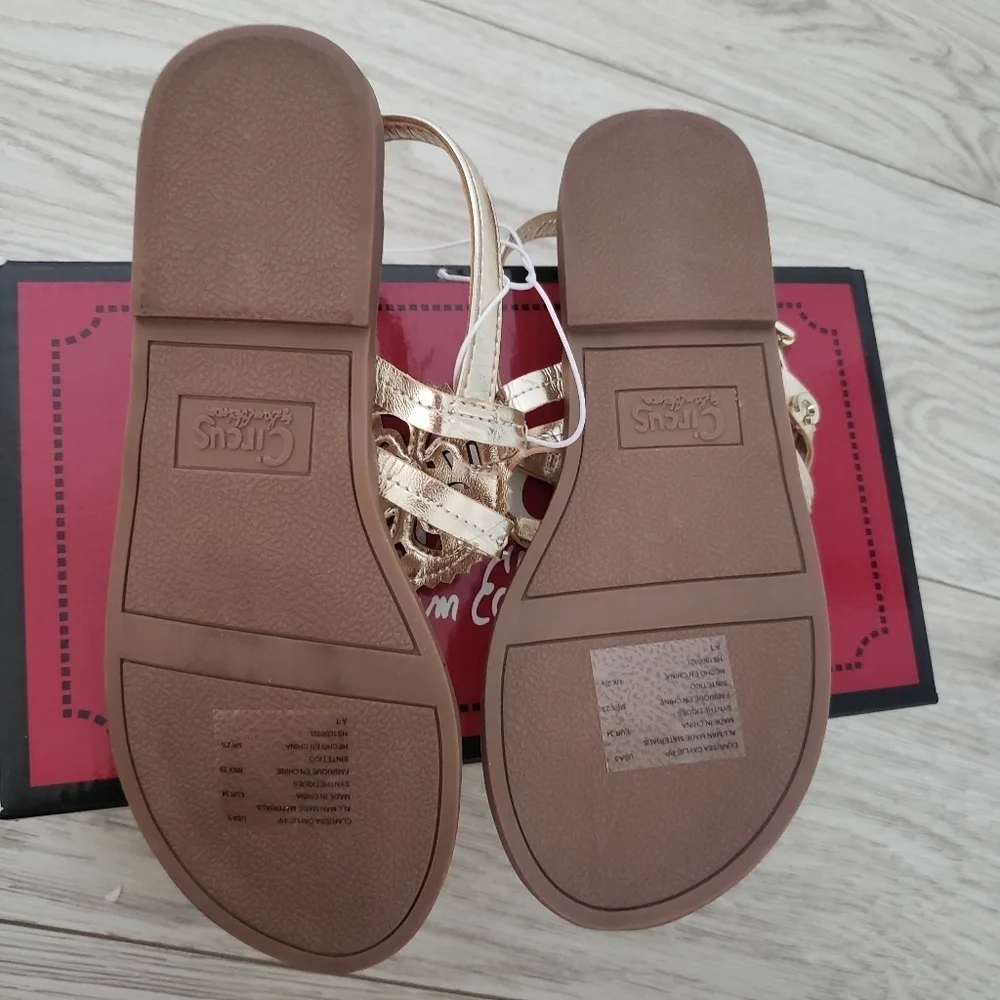 Circus by Sam EdelmanClassic Canyon sandal kid size 3